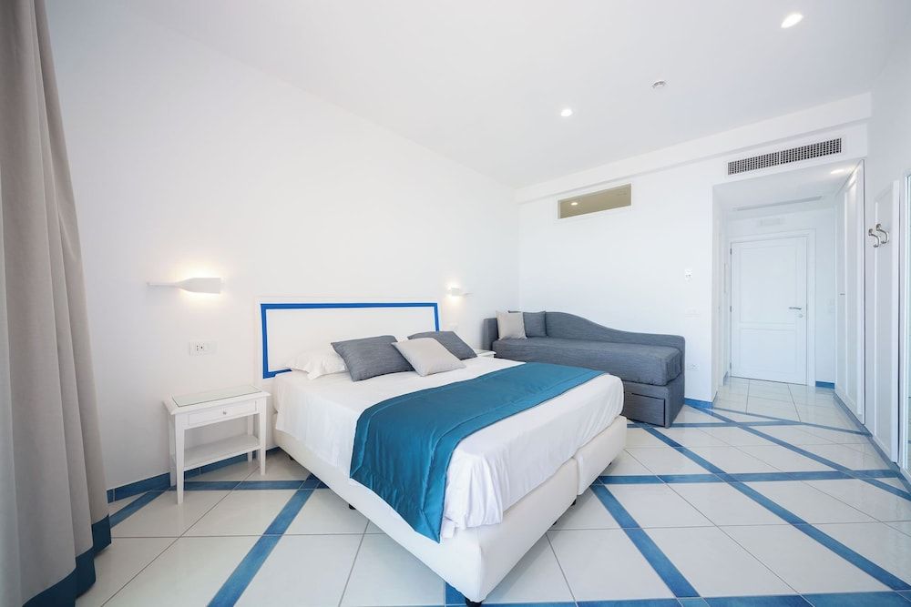 Superior Room, Balcony, Sea View