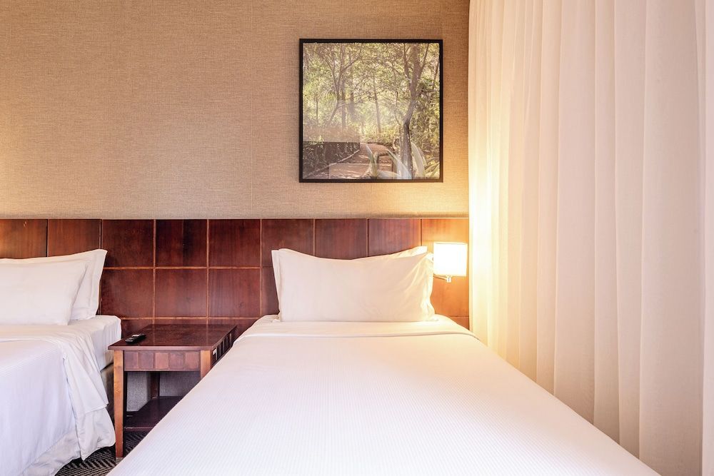 Blue Tree Premium Verbo Divino Deluxe Double Room, 2 Twin Beds, Balcony 5