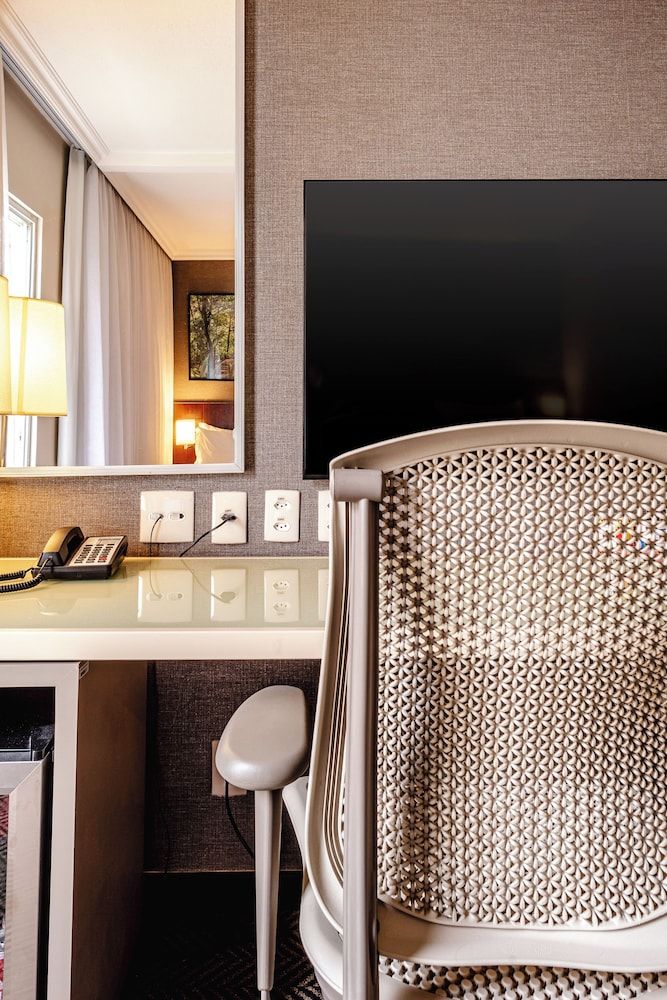 Blue Tree Premium Verbo Divino Deluxe Double Room, 2 Twin Beds, Balcony 9