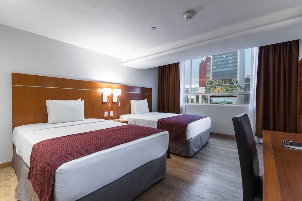 undefined Eurostars Zona Rosa Suites 4