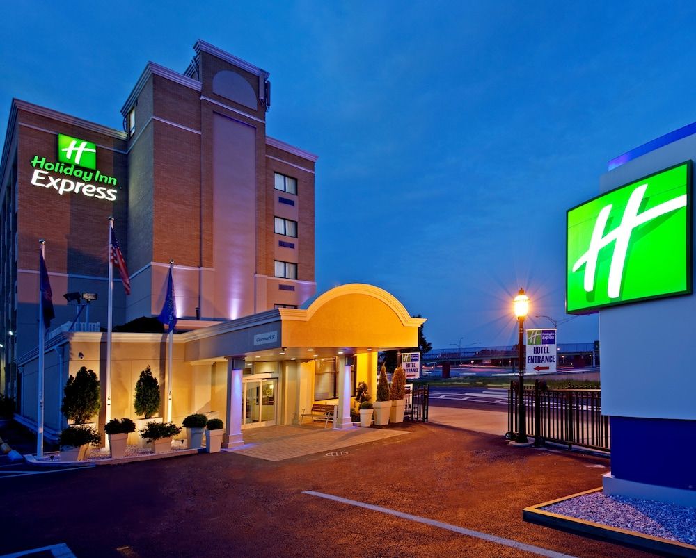 undefined Holiday Inn Express Laguardia Airport by IHG 8