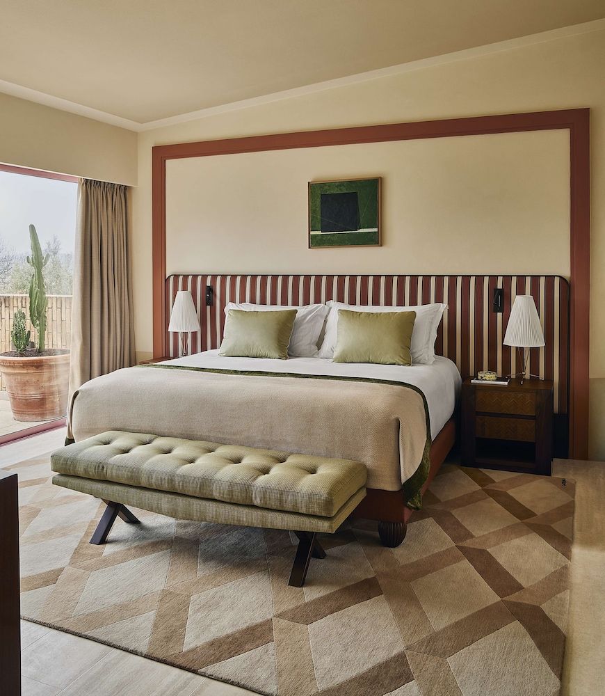 Suite (Etruria)