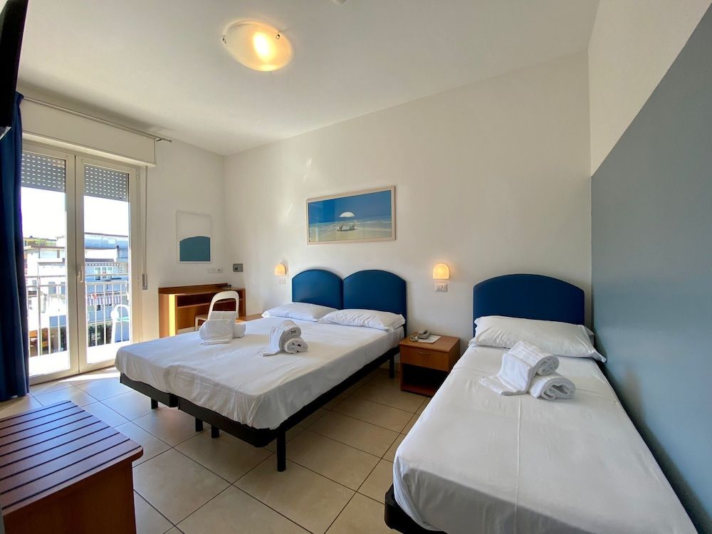 Standard Triple Room, Balcony