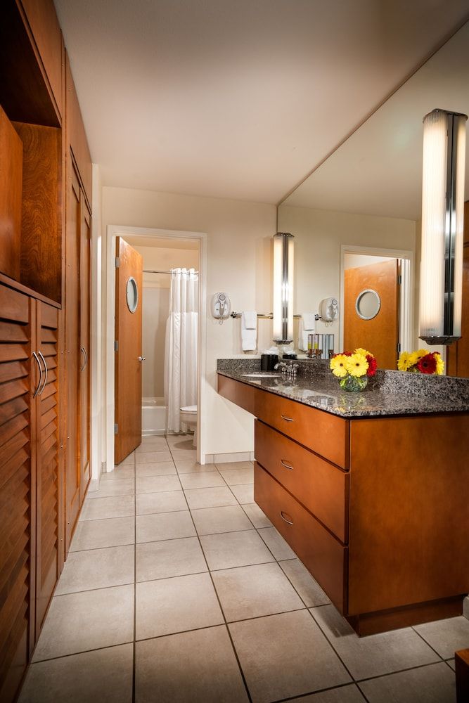 Staypineapple, Watertown Hotel, University District Seattle Studio Suite 3