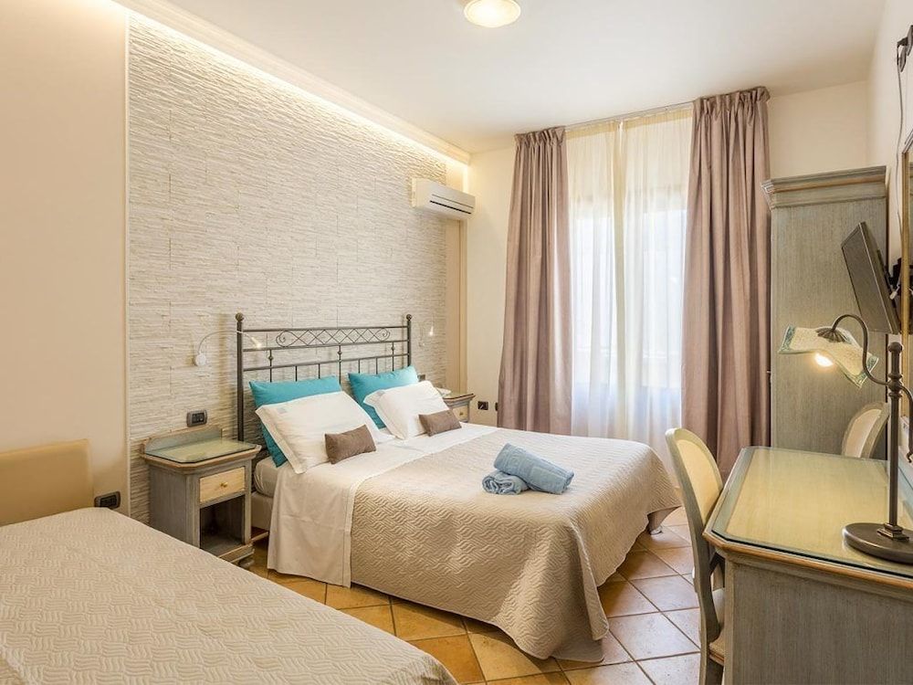 Double or Twin Room, Balcony