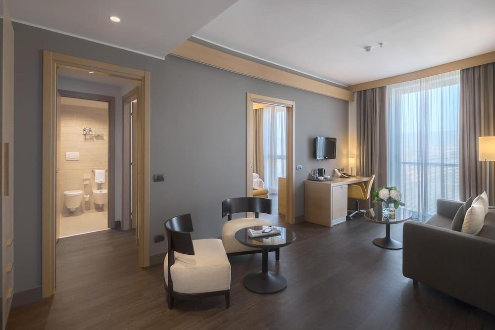 Domina Milano Fiera Family Room, Multiple Beds (Deluxe) 7