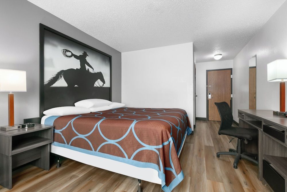 Room, 1 Queen Bed, Accessible, Non Smoking (Mobility,Hearing,Tub w/Grab Bars)