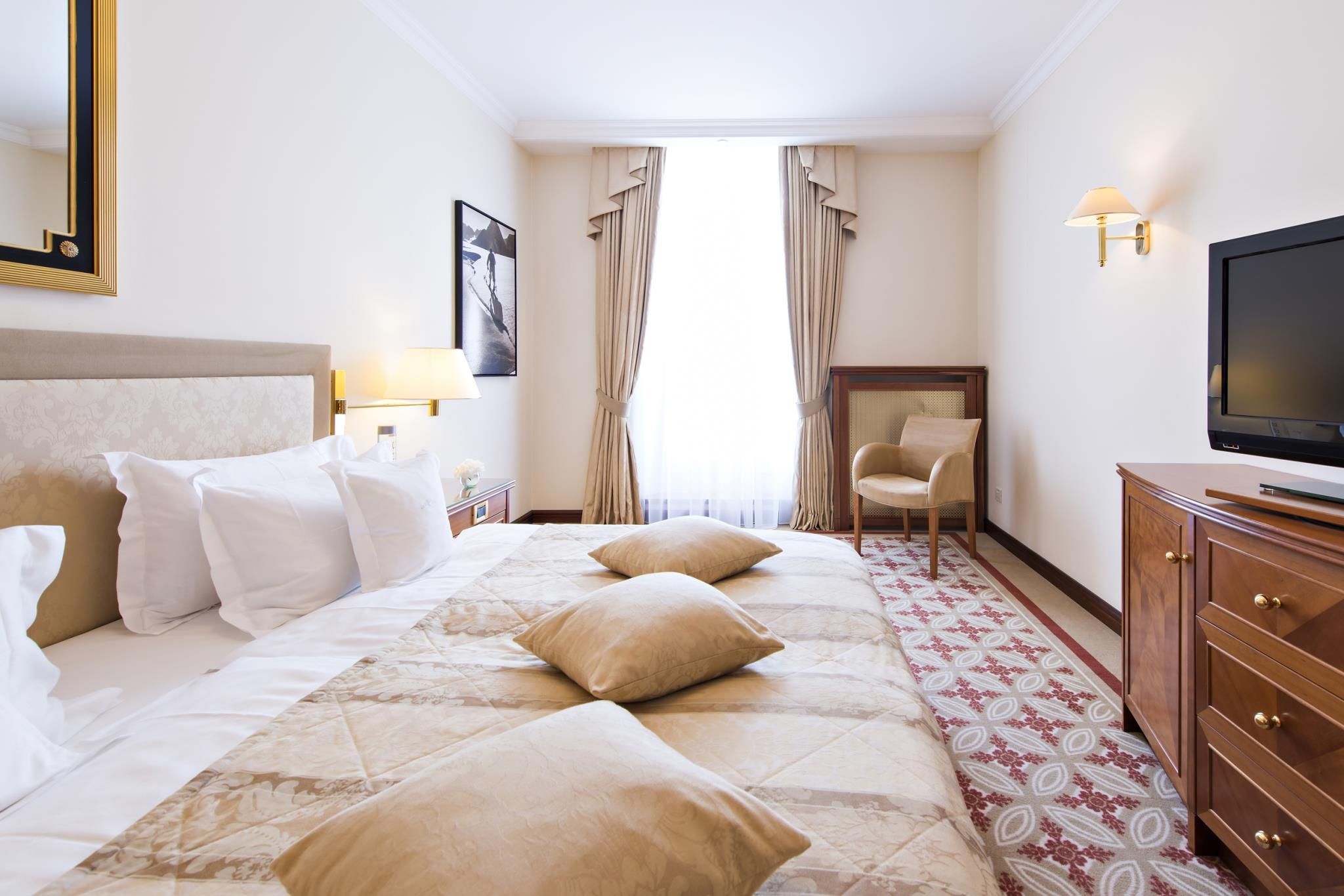 Grand Deluxe Suite