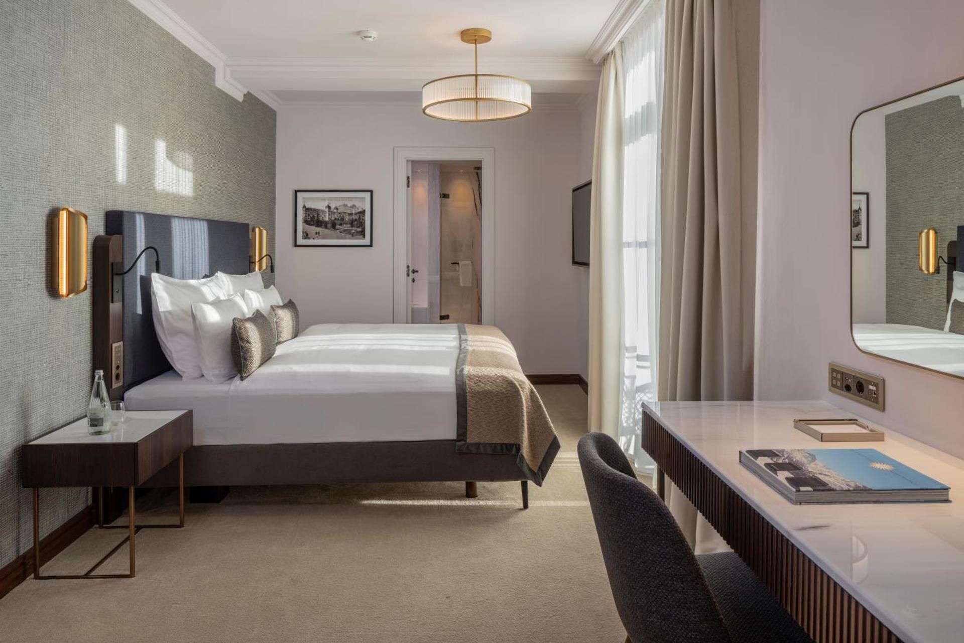 Signature Suite