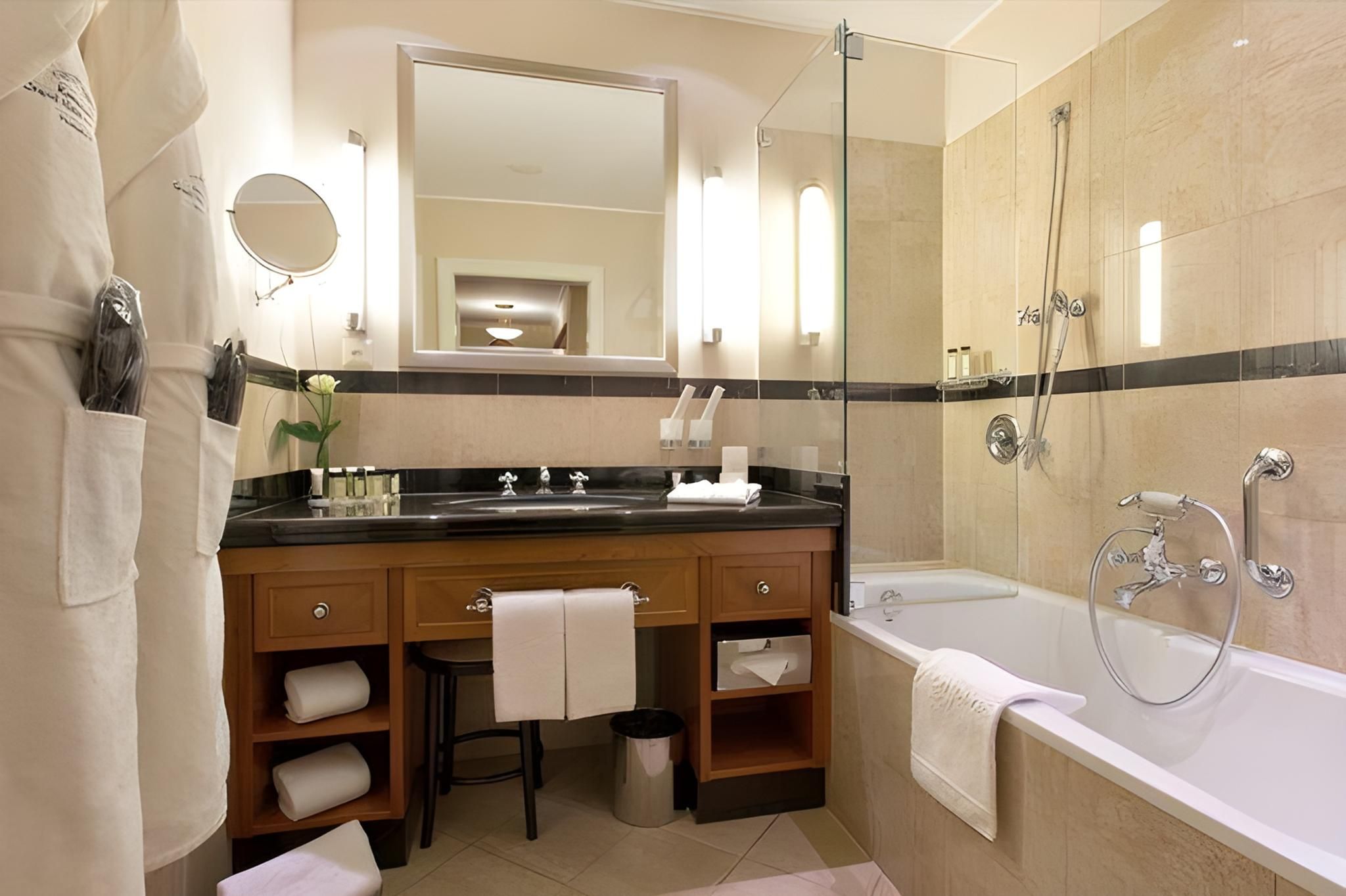 Grand Deluxe Suite