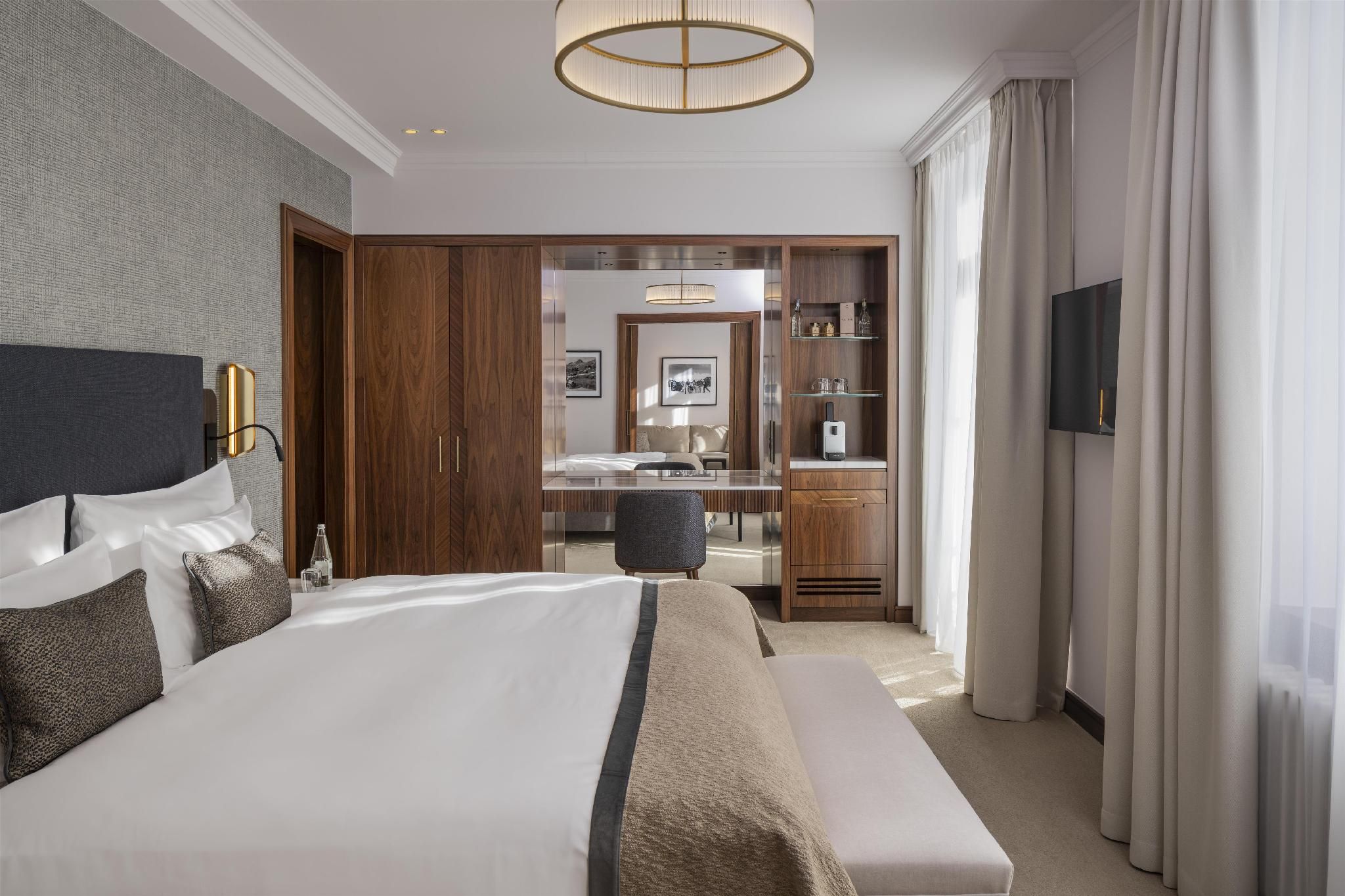 Deluxe Junior Suite