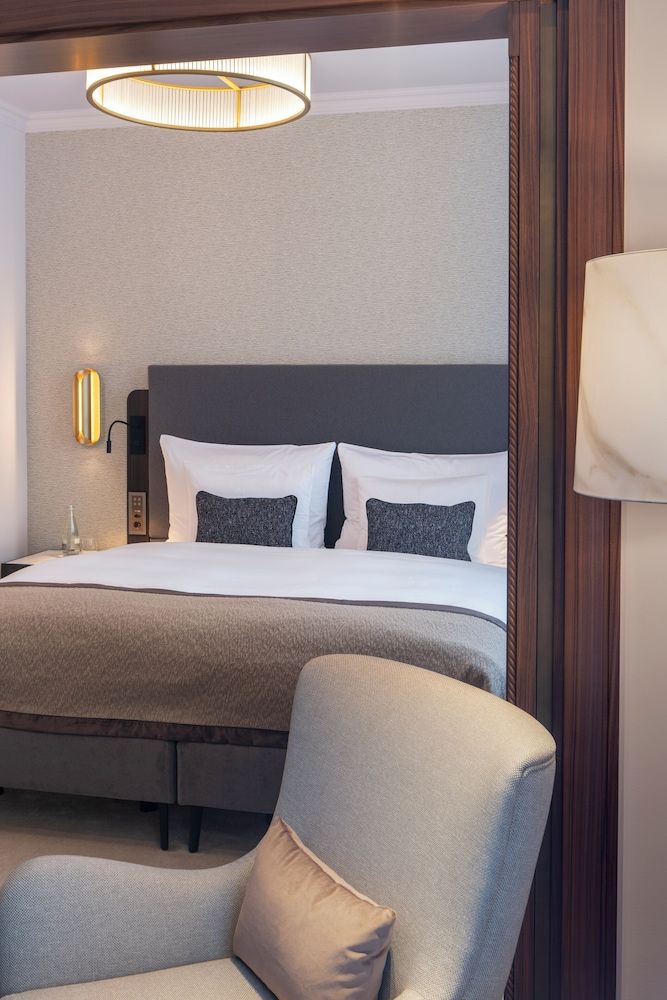Premier Room