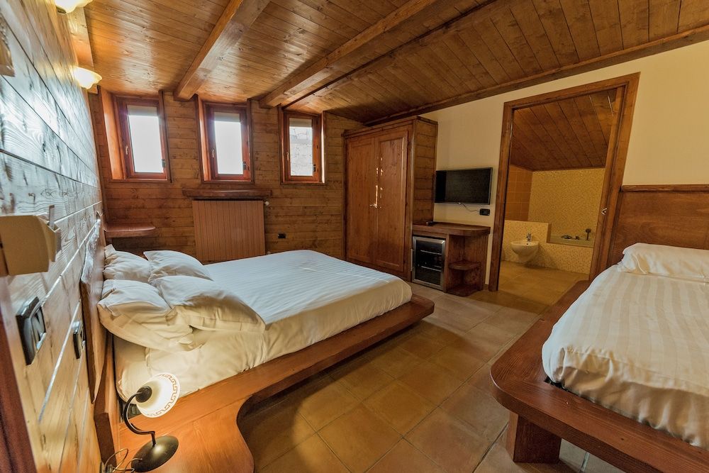 Resort Ninfea San Pellegrino Terme Deluxe Triple Room (Abete - SPA included) 5