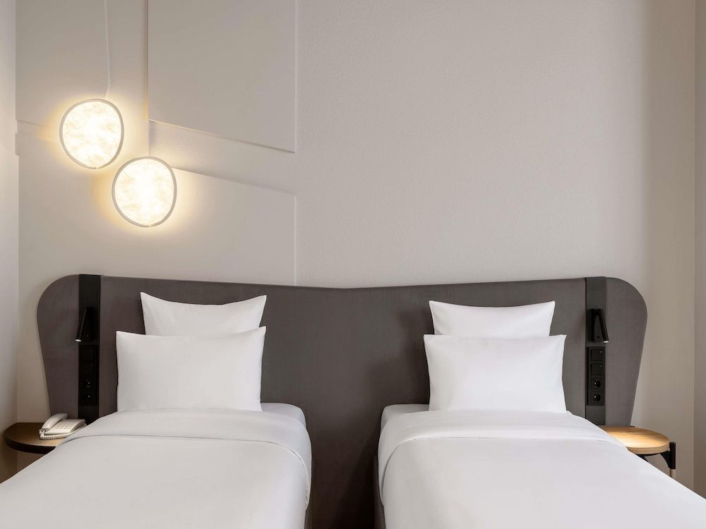 Mövenpick Hotel Budapest Centre Superior Room, 2 Twin Beds 4