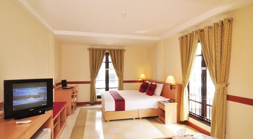 undefined The Ecotel Bangkok 10