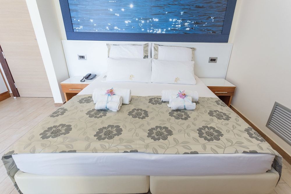 Hotel Porta Rosa Double or Twin Room 2