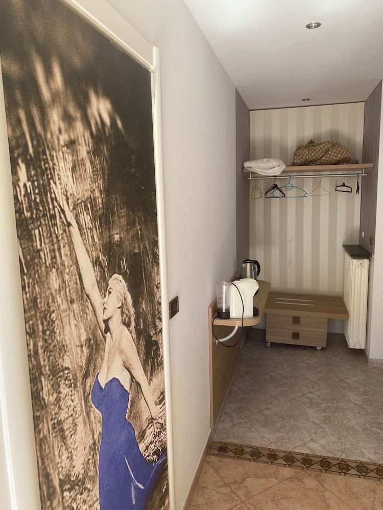 La Dolce Vita Quadruple Room 2