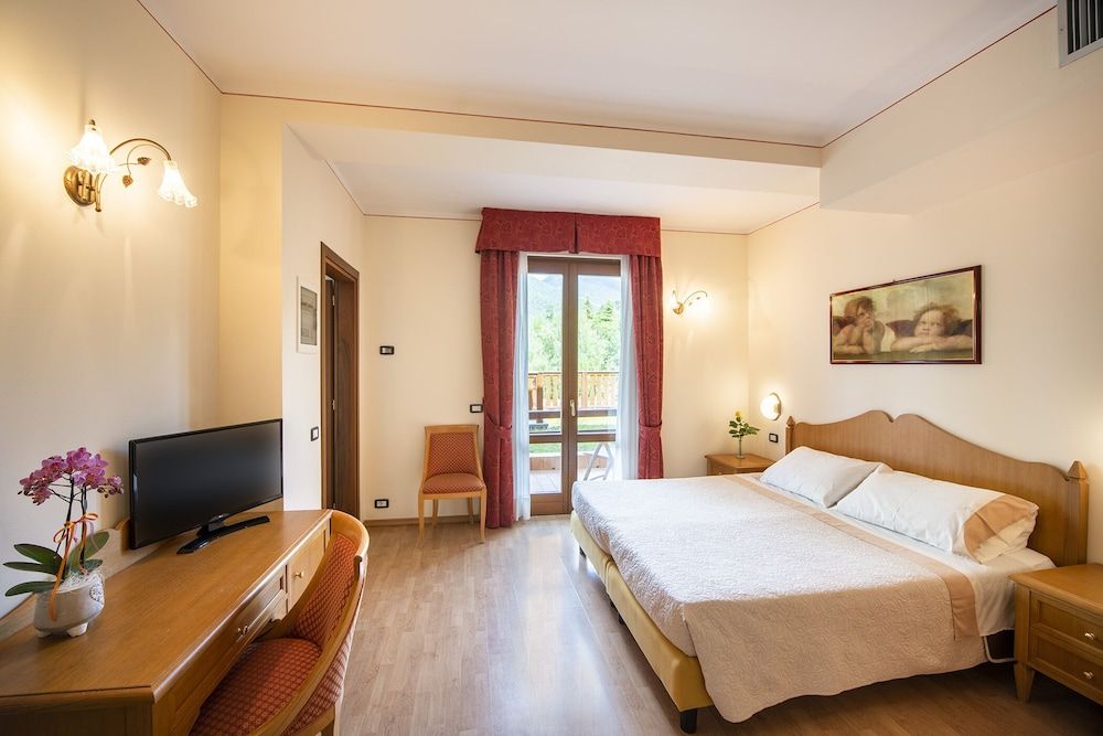 Superior Room, Mountain View