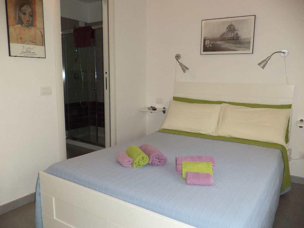 undefined Gens Mundi B&B 3