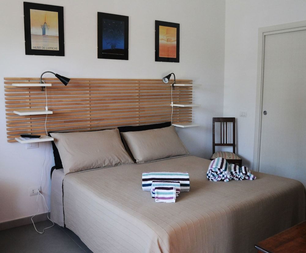 undefined Gens Mundi B&B