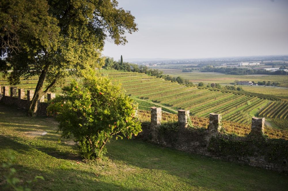 Castello di Buttrio Deluxe Twin Room, 2 Twin Beds 3