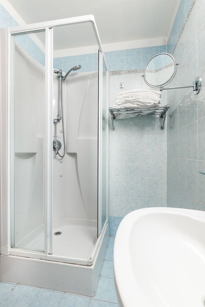 Hotel Paris Classic Double or Twin Room 3