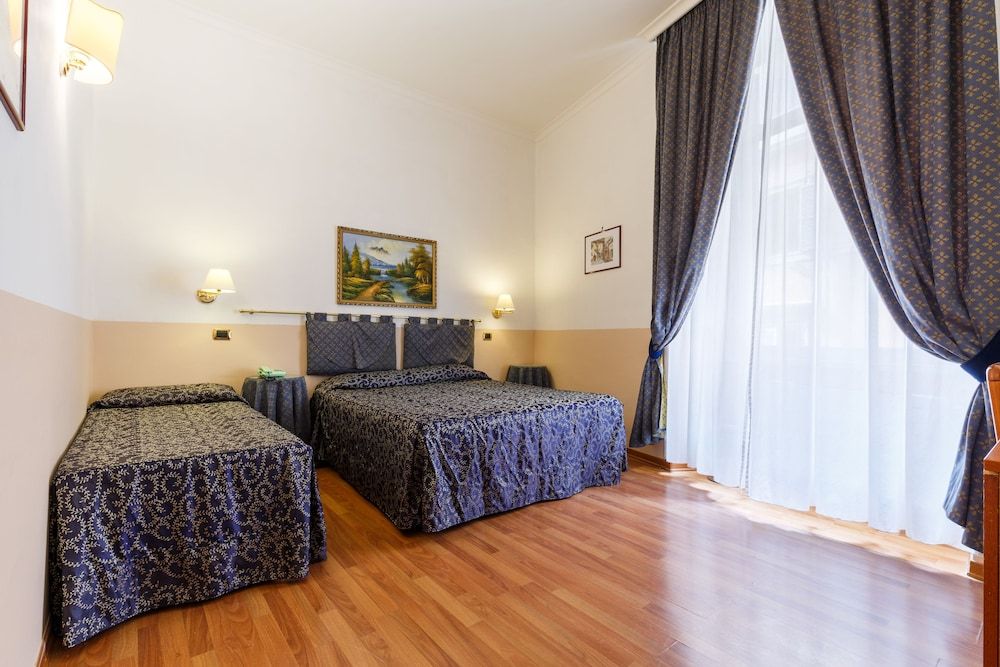 undefined Hotel Paris 2