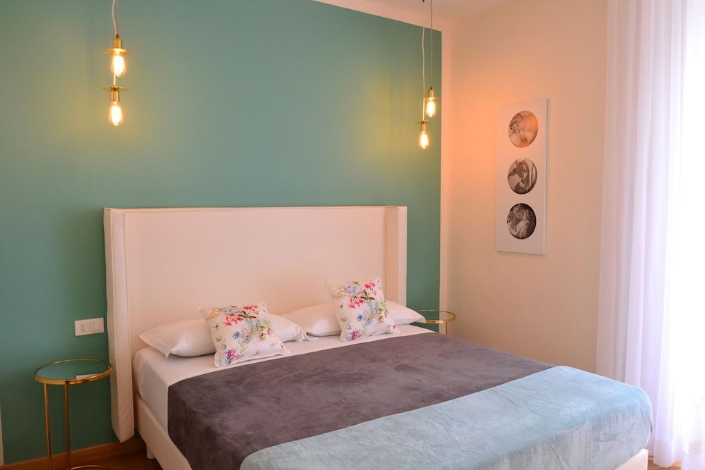 Al 7 Rooms Deluxe Double Room 6