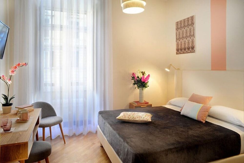 Al 7 Rooms Deluxe Double Room 10