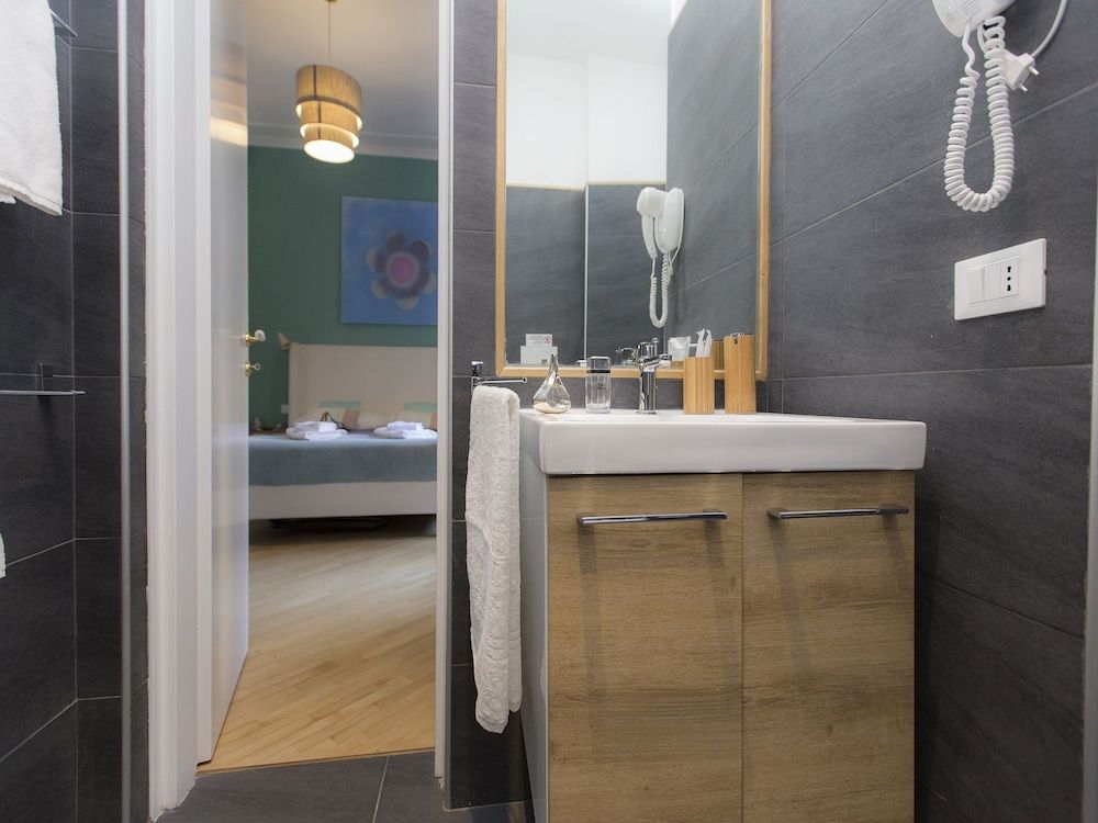 Al 7 Rooms Deluxe Double Room 13