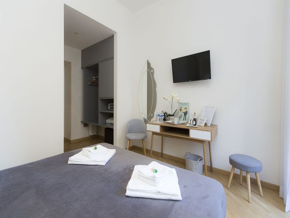 Al 7 Rooms Deluxe Double Room 16