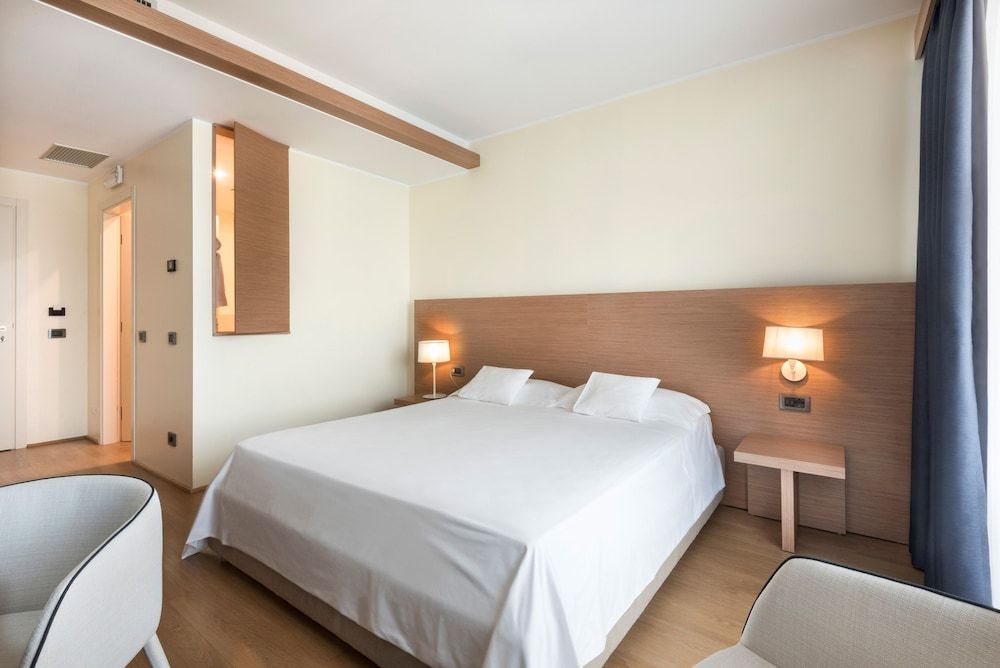 Deluxe Room, Terrace, Lake View