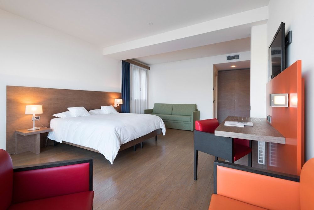 Junior Suite, 1 Double Bed, Terrace, Lake View (Deluxe)
