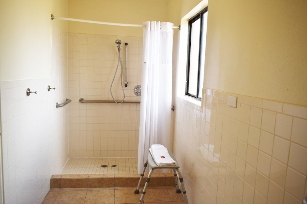 Knights Inn Page Room, 2 Queen Beds, Accessible 7