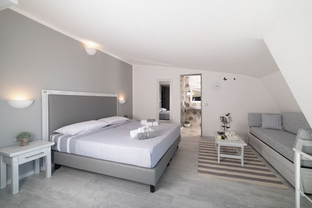 Comfort Room, Balcony, Sea View