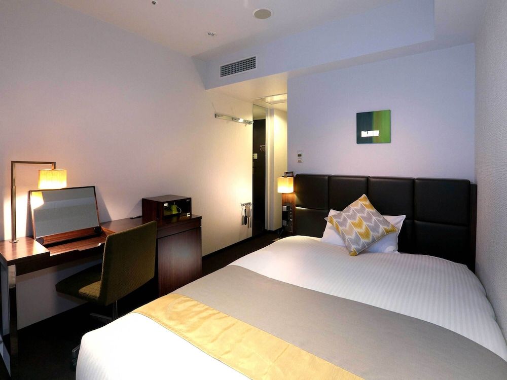 Standard Single Room, Smoking