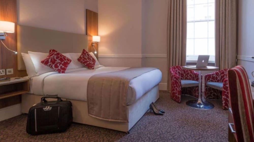 The Belvedere Hotel Parnell Square Double Room 2
