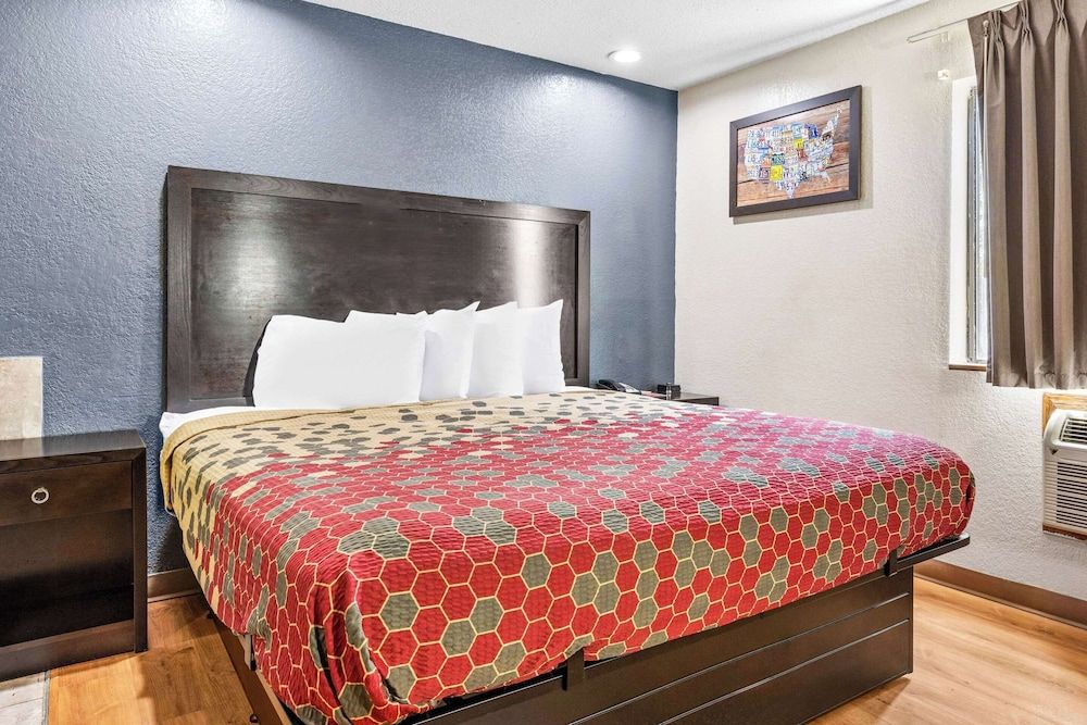 Suite, 1 King Bed, Non Smoking