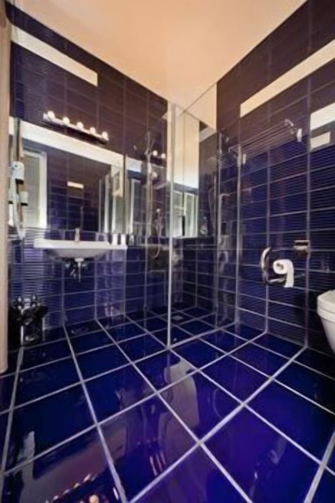 Bed and Breakfast Chiaia 32 Studio 5