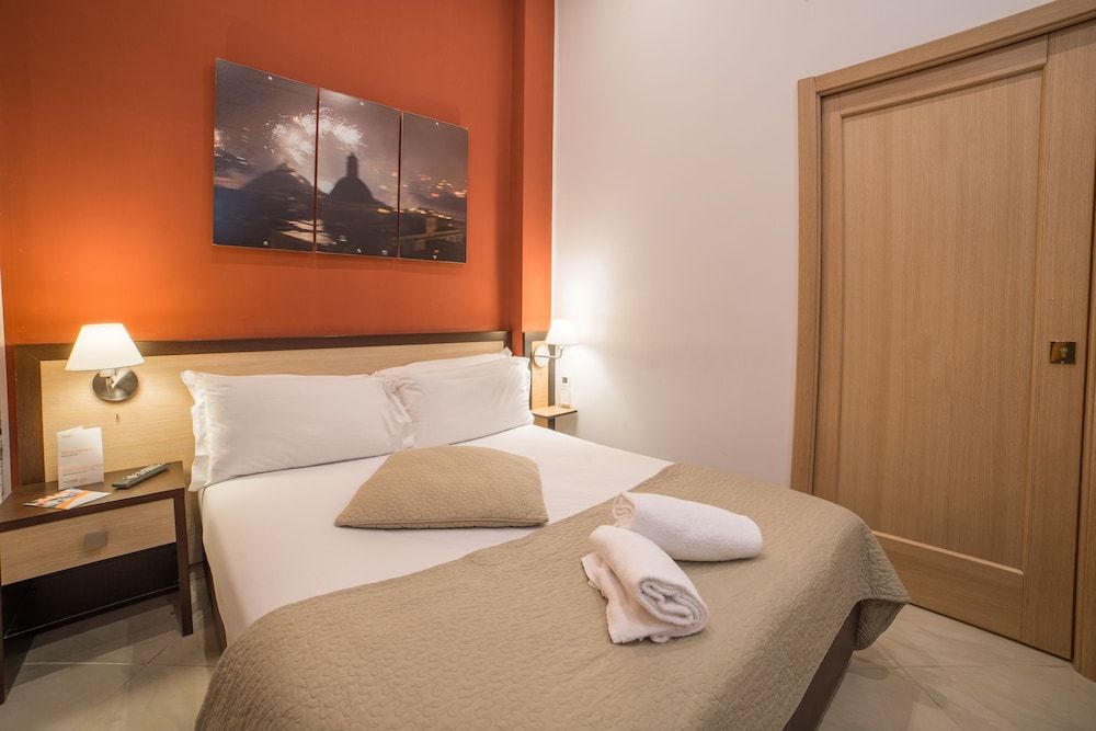 Bed and Breakfast Chiaia 32 Economy Double Room 4