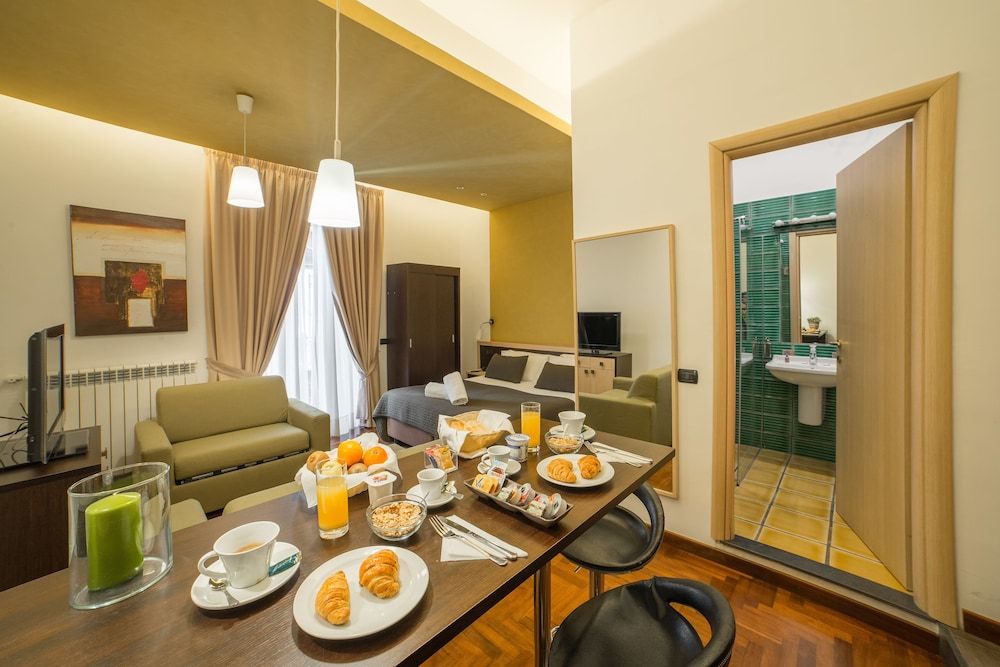 Bed and Breakfast Chiaia 32 Studio 13