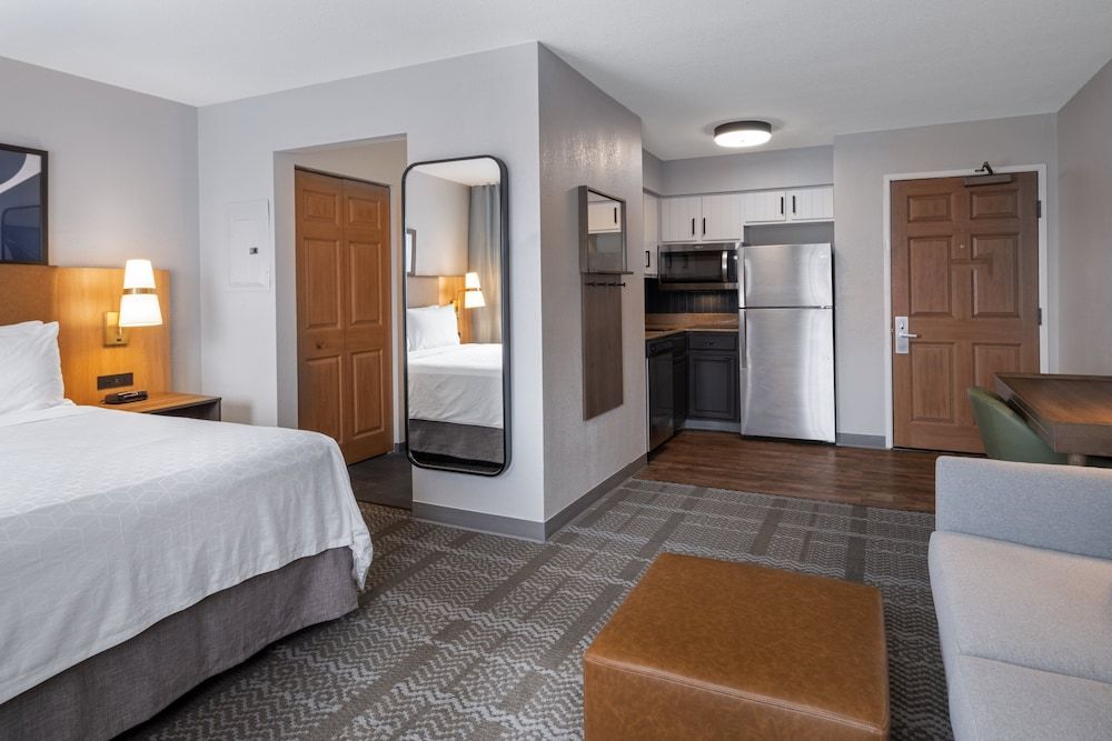 Studio Suite, Kitchen