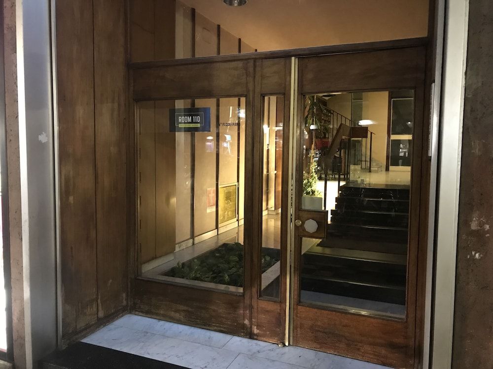 undefined Room 110 6