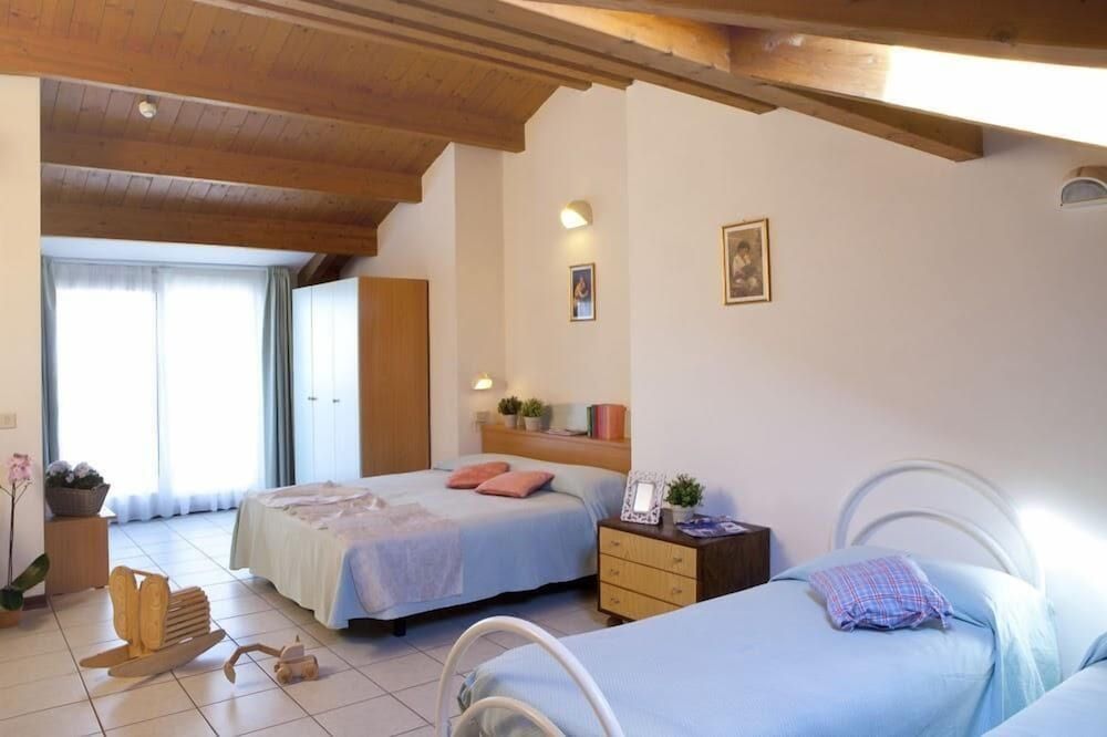 Quadruple Room, Sea View
