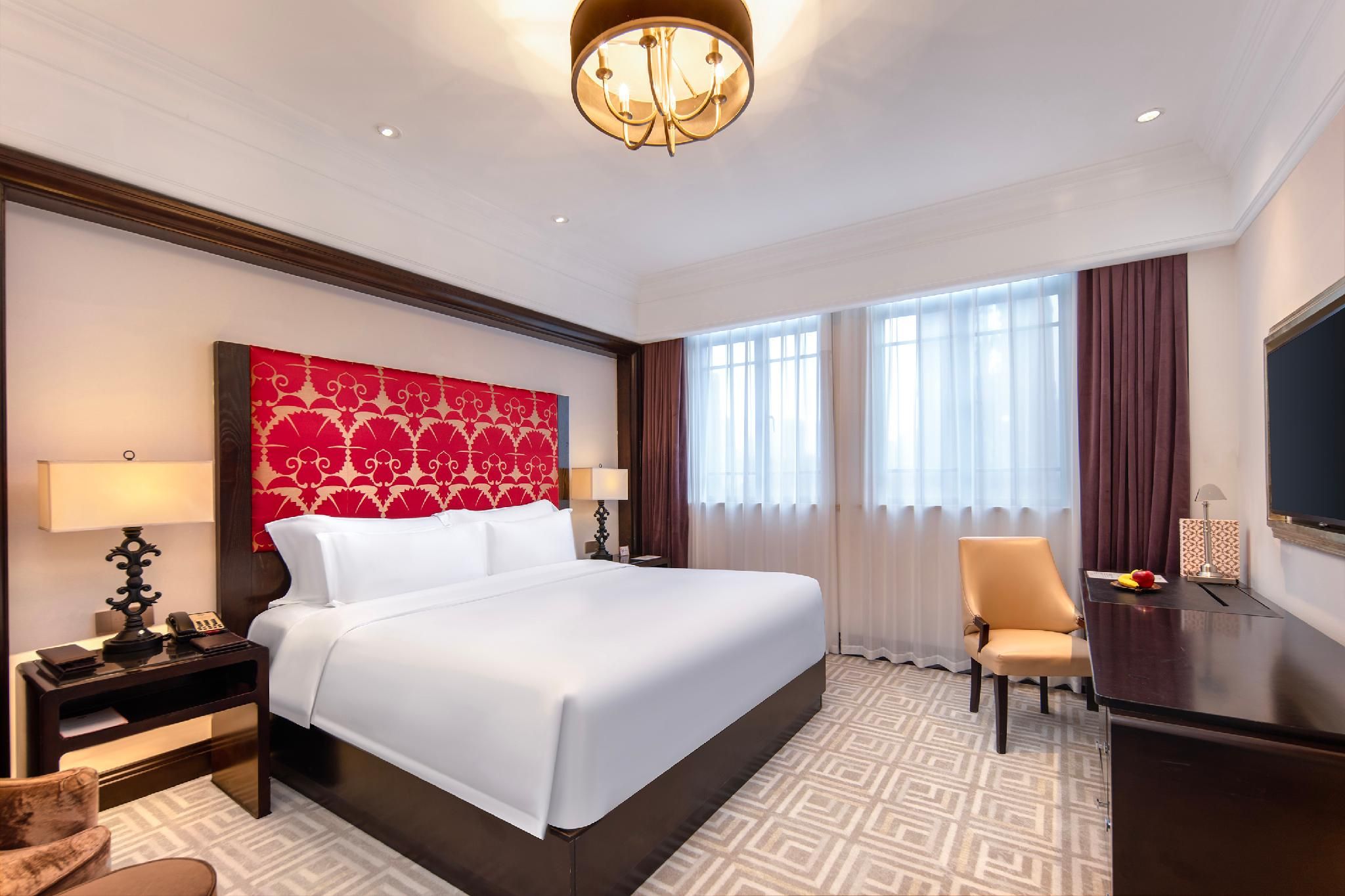 Grand King Room