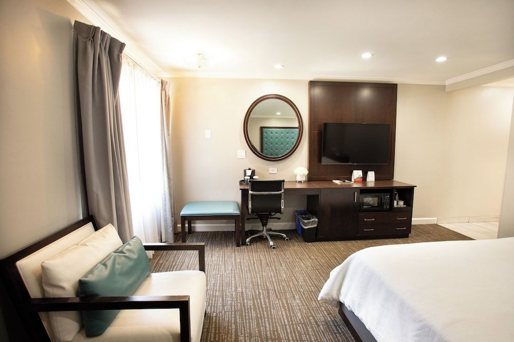 undefined Munras Inn 10