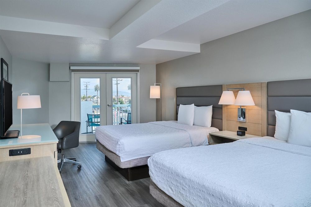 Room, 2 Queen Beds, Balcony