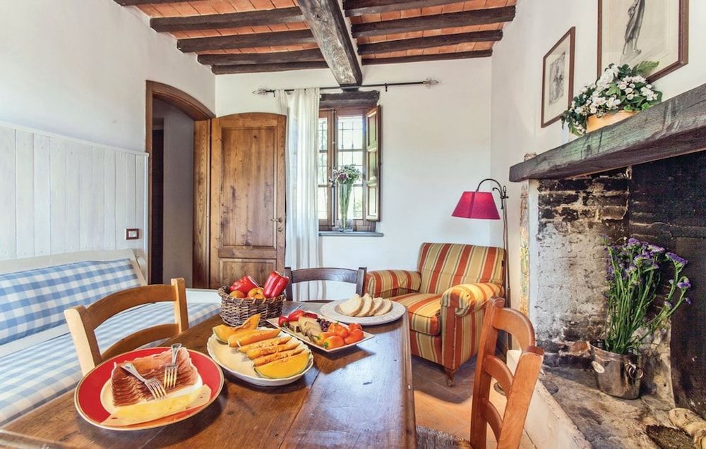 Family House, 2 Bedrooms, Fireplace, Garden Area