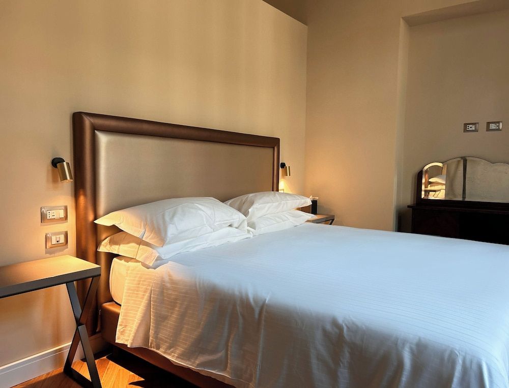 undefined Caruso Place Boutique & Wellness Suites 8