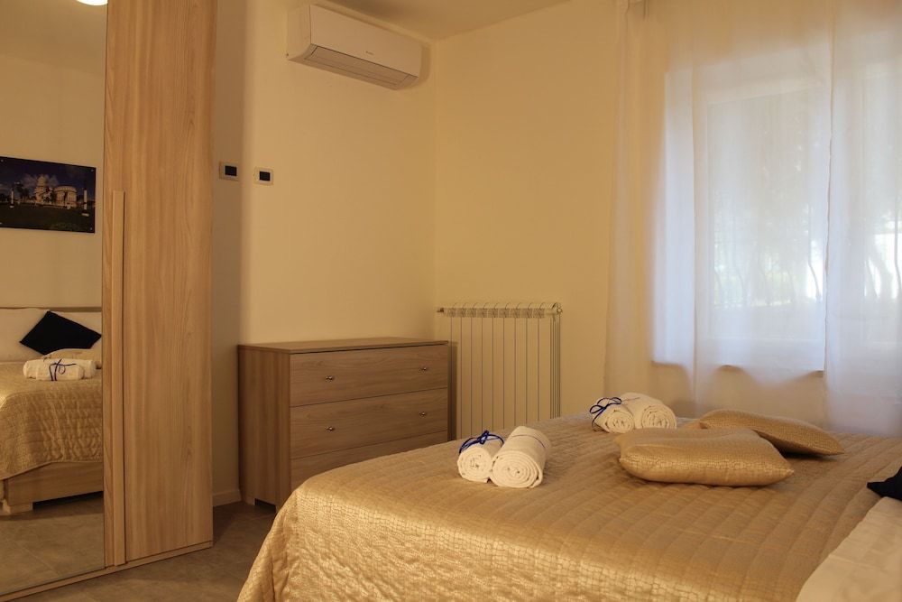 Deluxe Condo, 2 Bedrooms, Lake View, Ground Floor